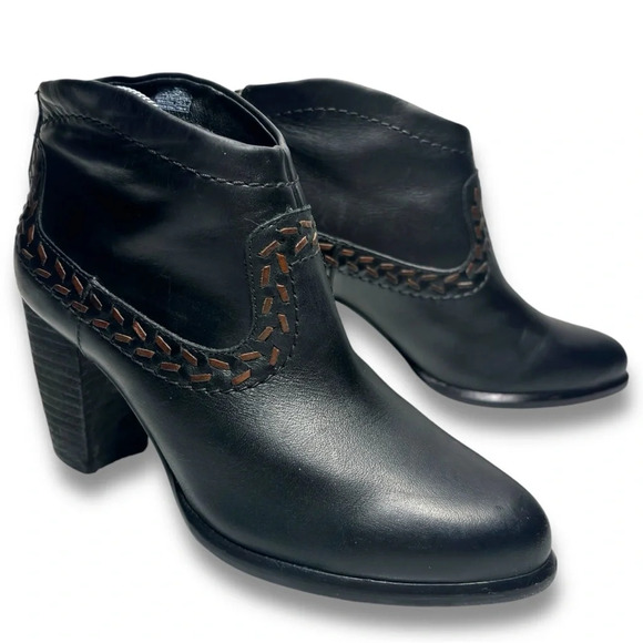 UGG Charlotte Black Leather Back Zip Stacked Heel Western Booties Size 5.5 - Picture 1 of 12